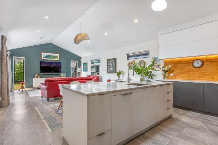 74 Regents Park Drive Casebrook_4