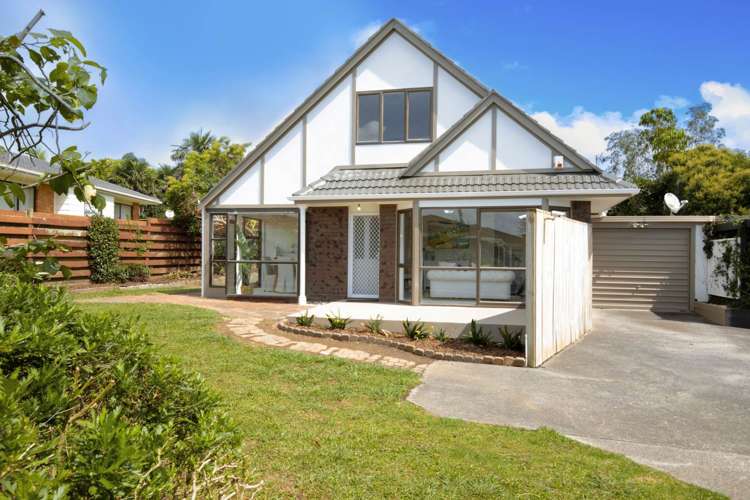 2/14 Galloway Crescent_0