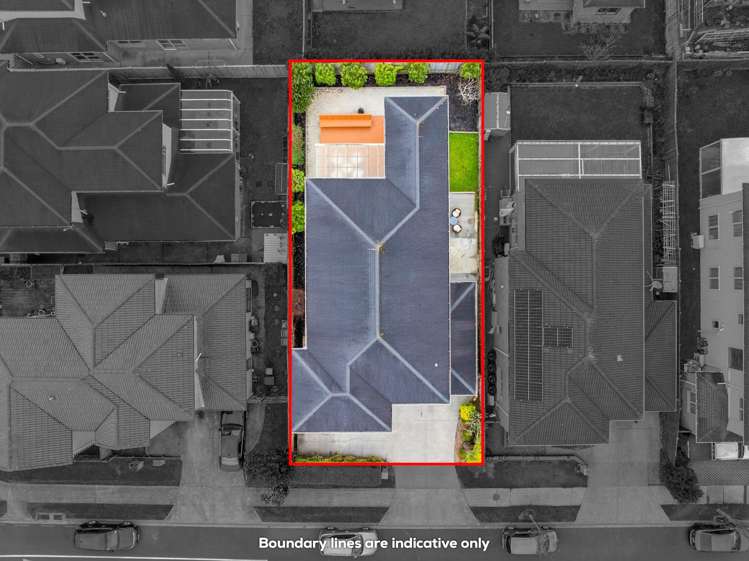 4 Sunglade Grove Flat Bush_35
