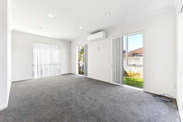 9A Robert Skeleton Place Manurewa_4