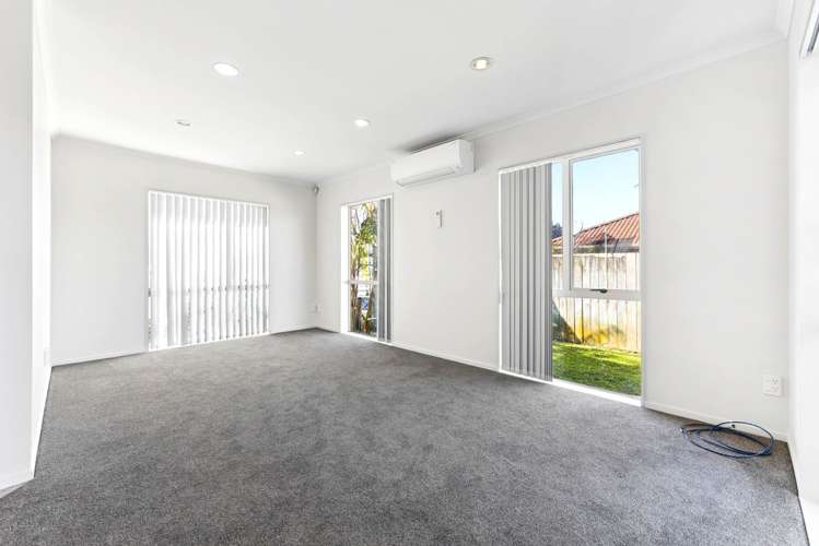 9A Robert Skeleton Place Manurewa_3