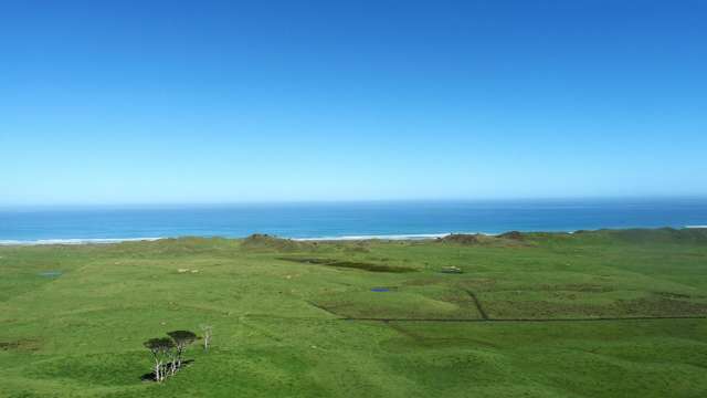 SANDHILLS ROAD 109.6ha OVERLOOKING 90-MILE BEACH