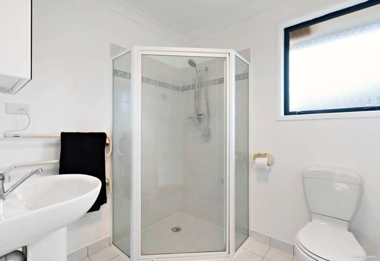 541 Chapel Road East Tamaki_12