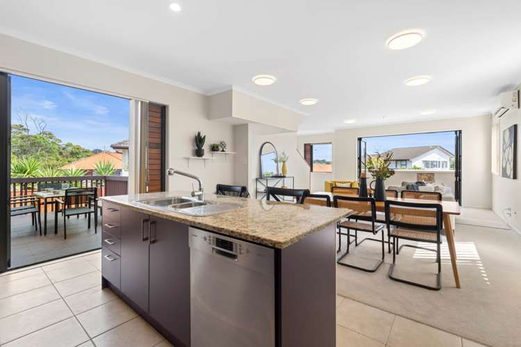 28 Greenbough Lane Greenhithe_5