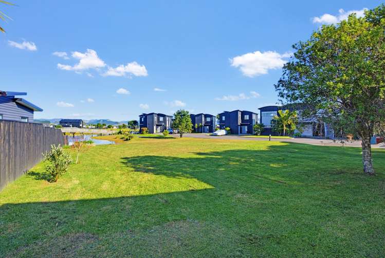 102 The Fairway Matarangi_7