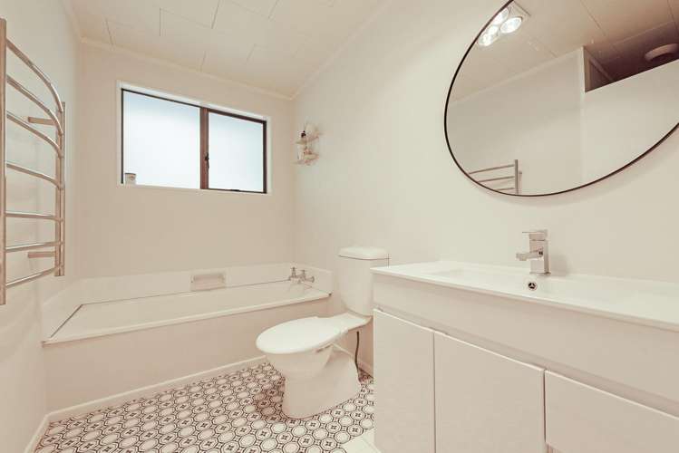 38 Voltaire Street Karori_14