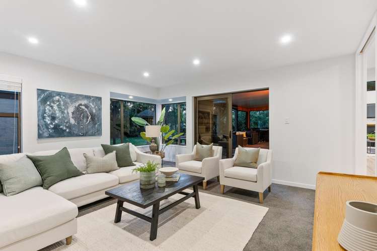 6 Birchwood Grove Greenhithe_10