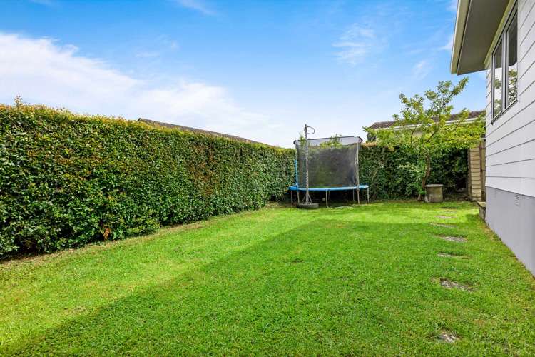 2/57 Solar Road Glen Eden_22