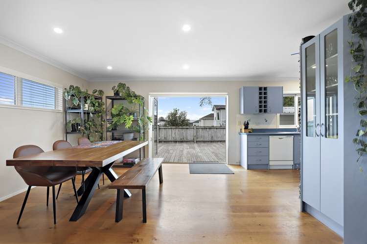 2/140a Hepburn Road Glendene_11