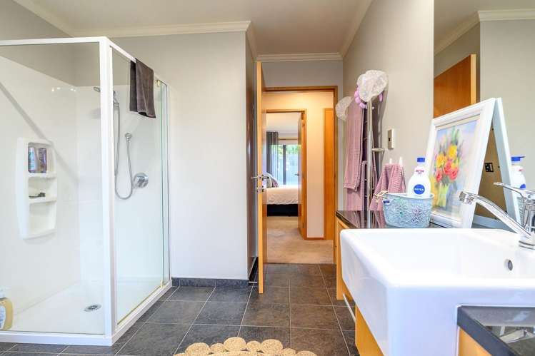 6 Robina Place Gore_15