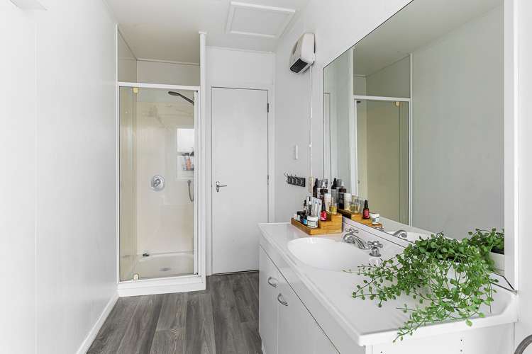 139 Akaroa Drive Maupuia_15