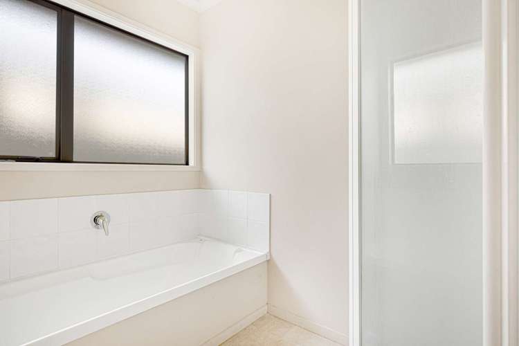 4 Owhatiura Drive Lynmore_17