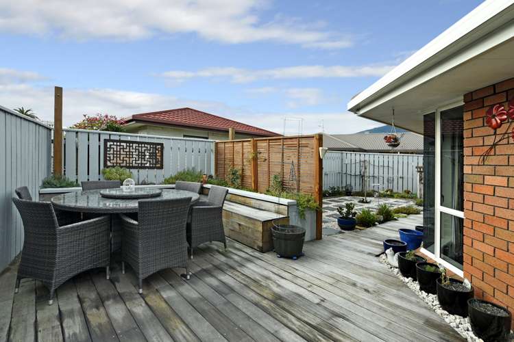 28 Coleridge Place Stoke_13