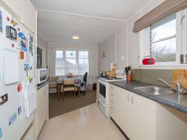 58 Judd Crescent Naenae_4