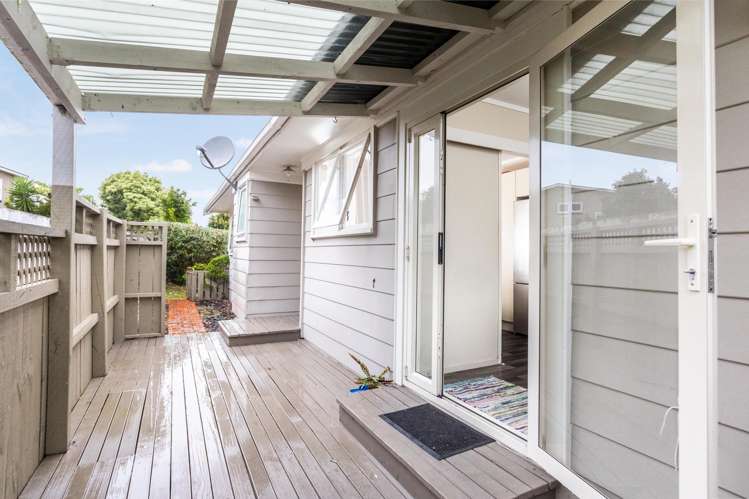 42 & 42A Vina Place Massey_12