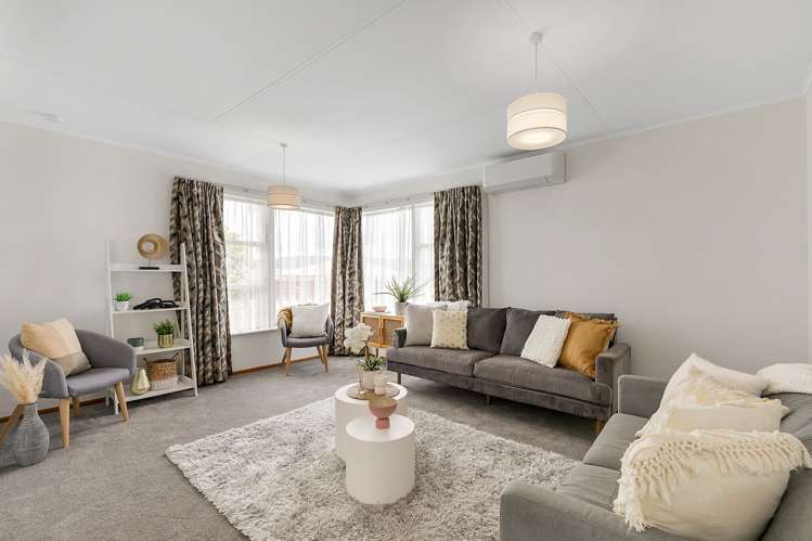 98 Driver Crescent Cannons Creek_6