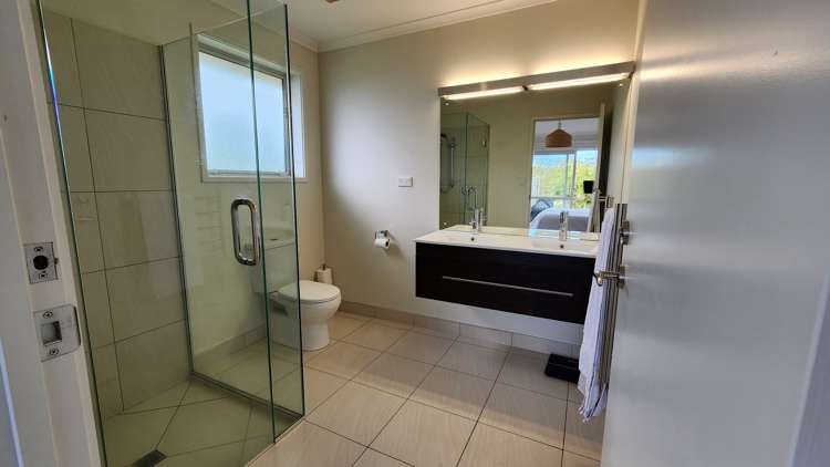 32 Walter Crescent Silverdale_12