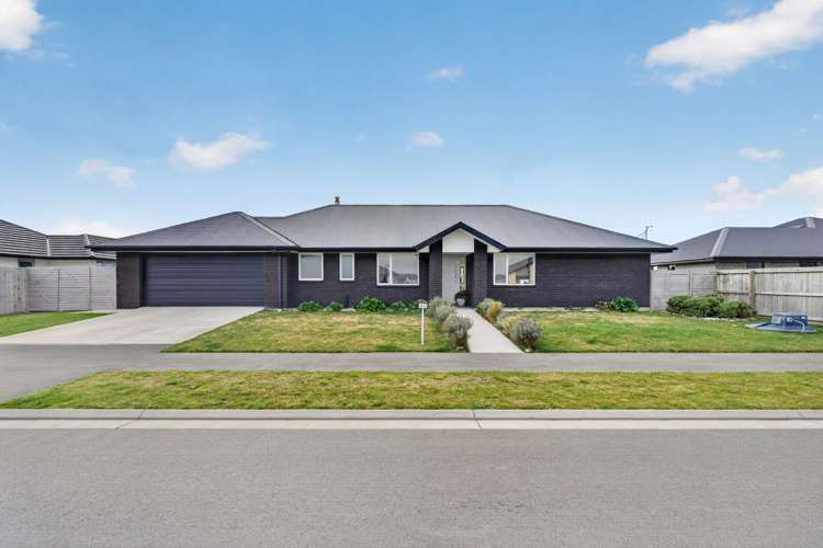 54 Graeme Foote Street_0
