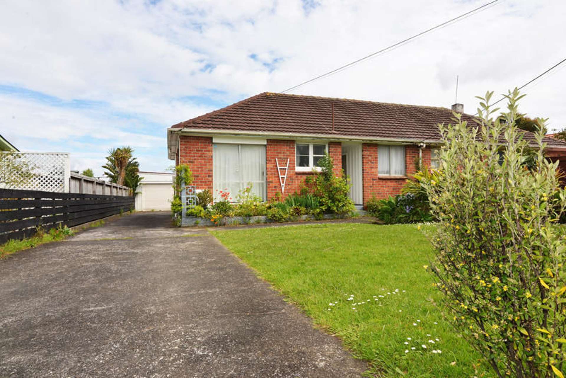 20 Craigbank Avenue New Lynn_0