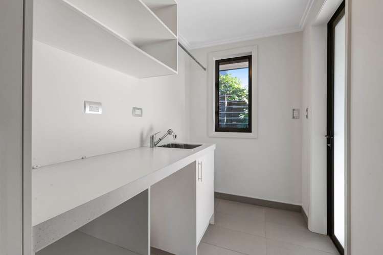 21 Bayview Park Lane Orewa_11