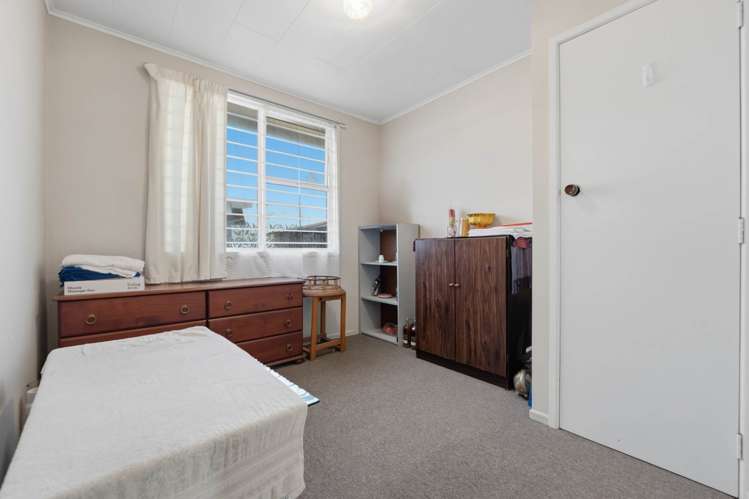 16 Rush Place Mangere_13