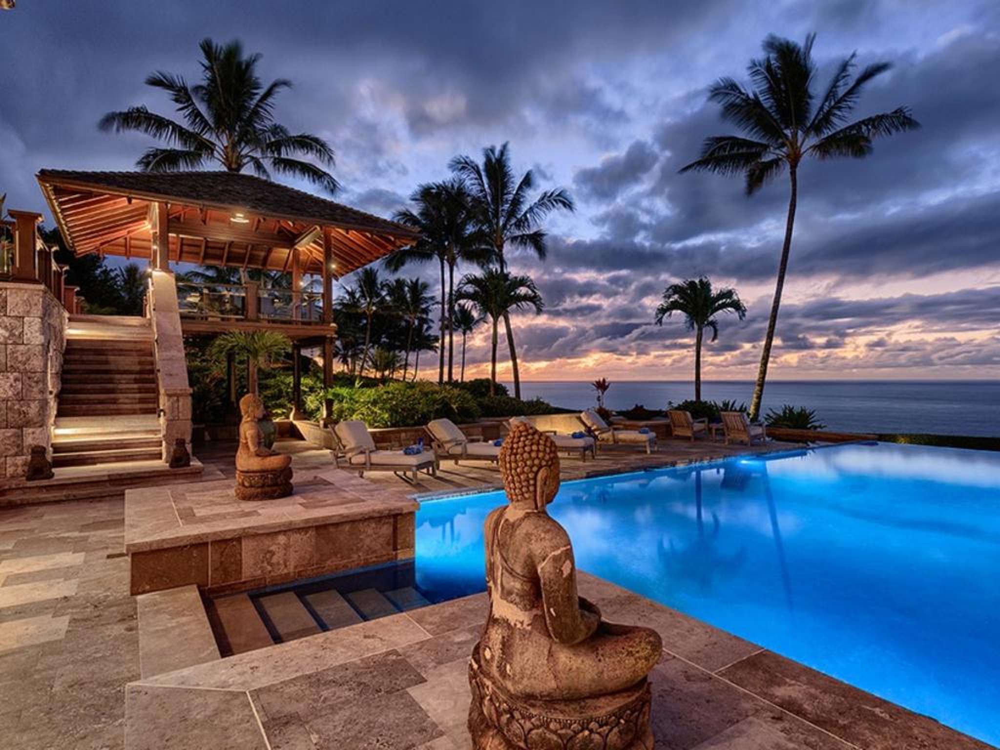 Inside Hawaii's record-breaking mansion