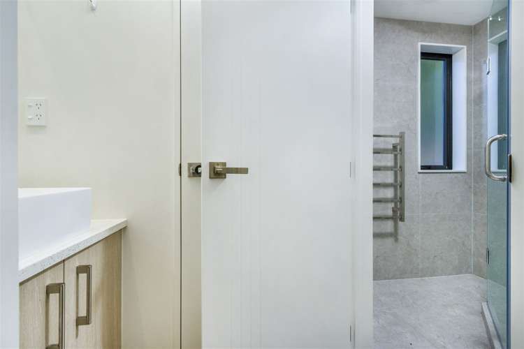 122c Lancaster Road Beach Haven_9