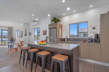 43/101 Harbour Drive_1