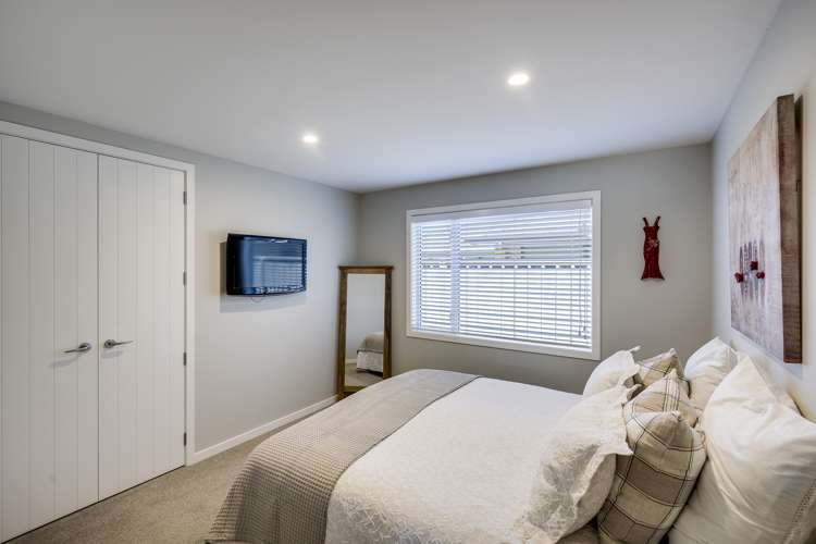 6 Pelorus Avenue Poraiti_10