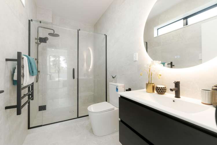 12E Karo Place Glendene_15