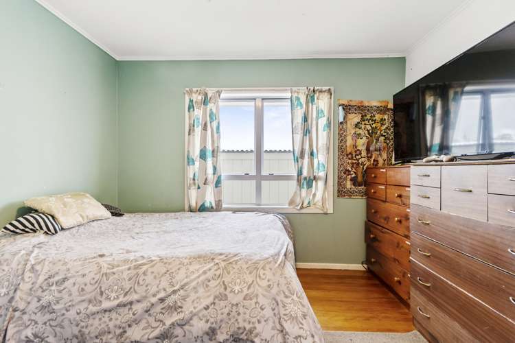 8 White Road Manurewa_5