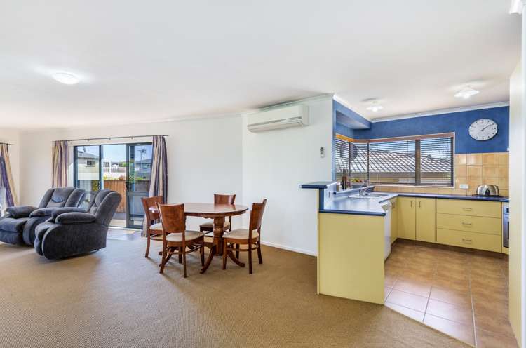 1/2 Astelia Way Waipahihi_7