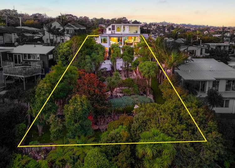 11 Hoskins Avenue Hillsborough_28