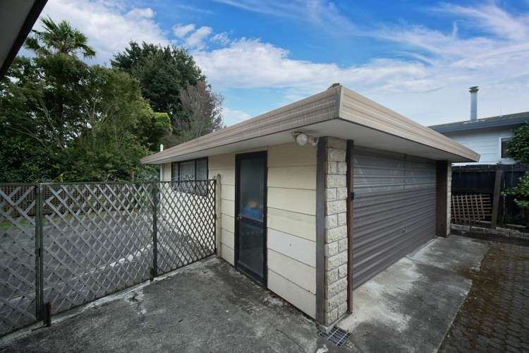 9 Washbourn Drive Richmond_15
