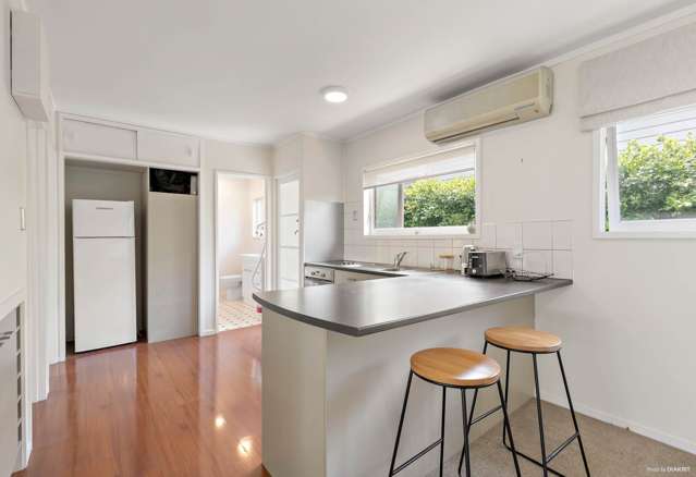 2/134 Calliope Road Devonport_4