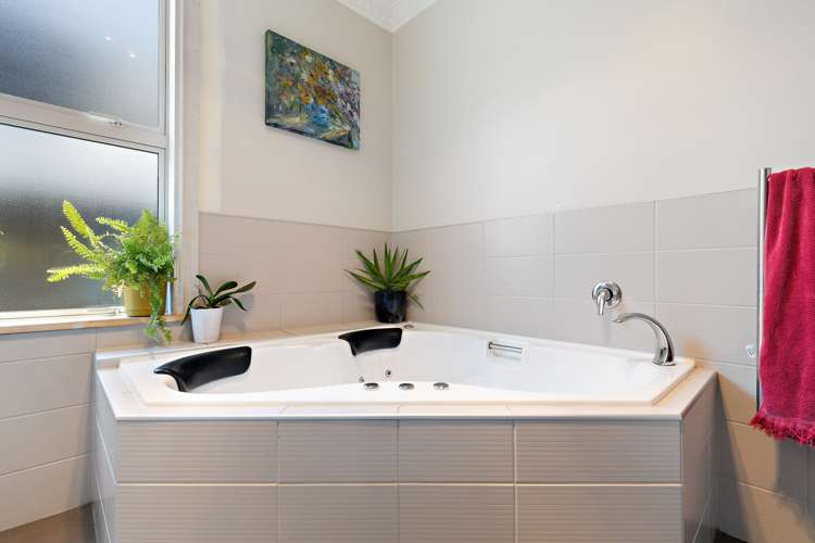 40 Avalon Street Richmond_15