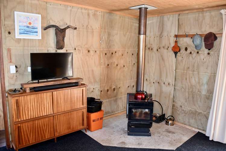 7 Hunter Street Karamea_21