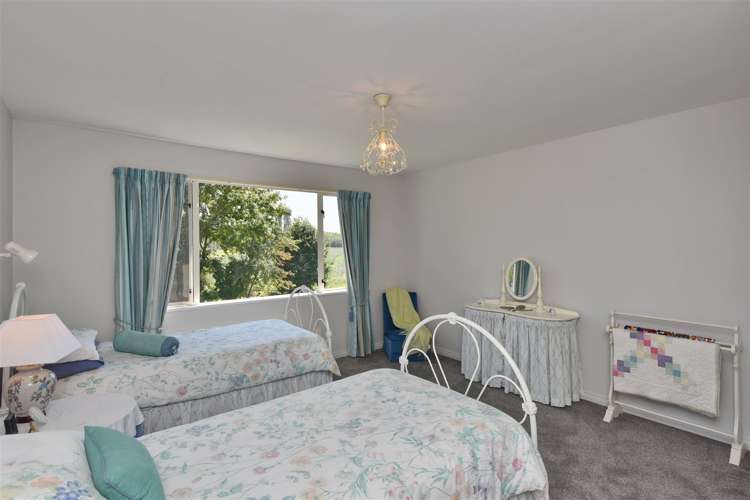 592 Mount Thomas Road Fernside_9