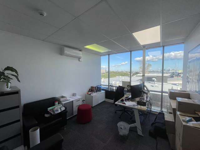 34 Barrys Point Road Takapuna_4