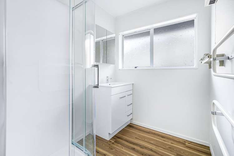 12 Phoenix Place Dinsdale_13