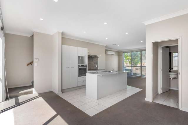 13 Concepts Way Flat Bush_1