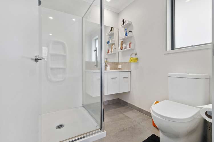 6 Muirfield Crescent Aongatete_10