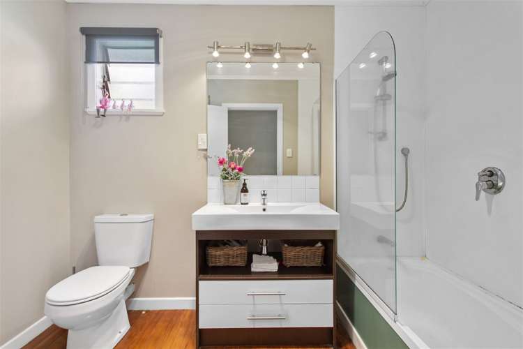 28 Queen Mary Avenue New Lynn_11