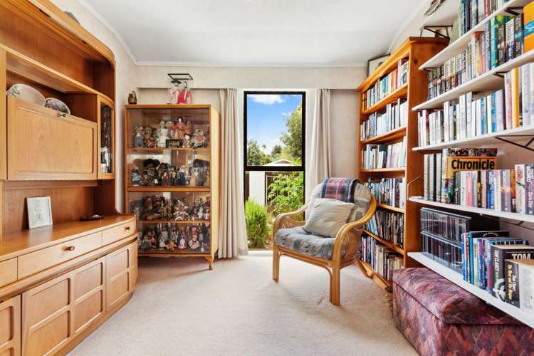 74 Saint Annes Crescent Wattle Downs_7