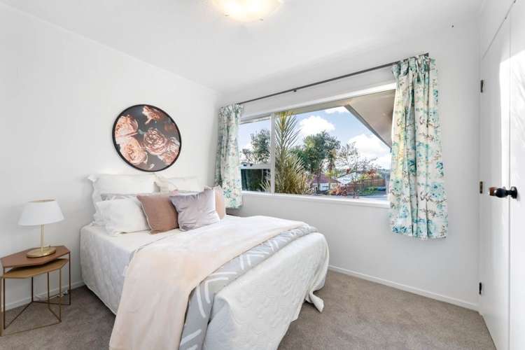 77 Kennedy Avenue Forrest Hill_12