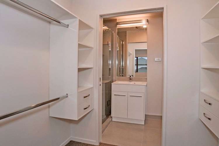 8 Pate Crescent Favona_16