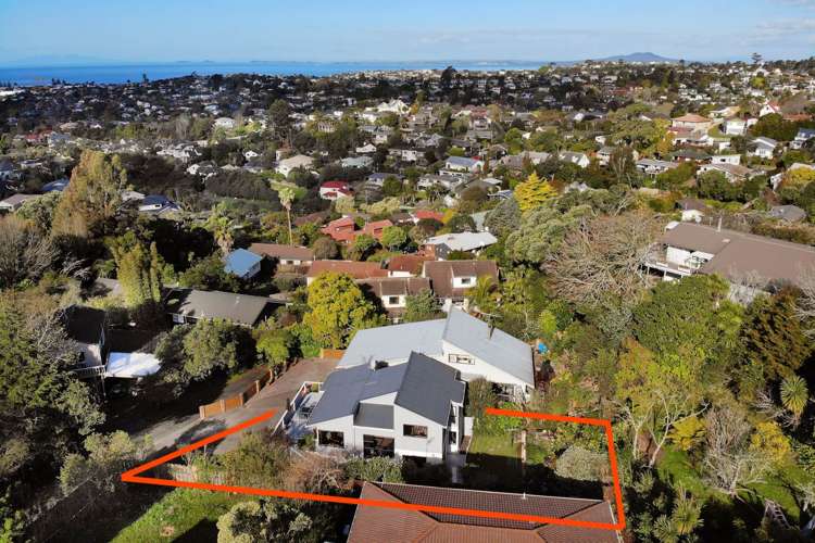 2/685 East Coast Road Browns Bay_6