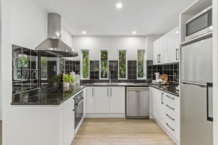 9/18 Takitimu Street Orakei_6