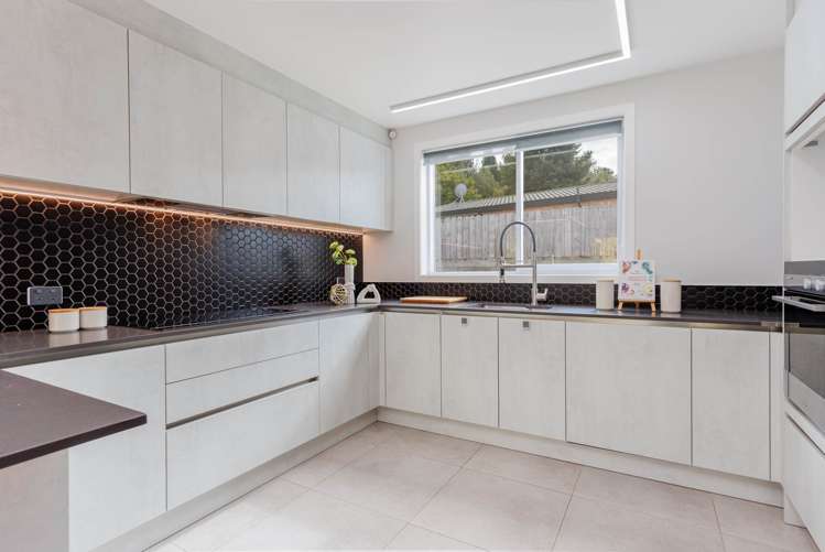 12H Relko Crescent Torbay_26