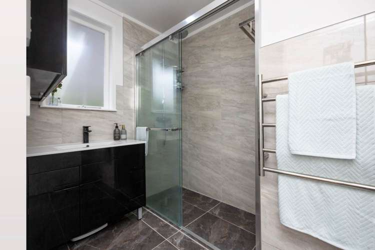 183 Golf Road Titirangi_12